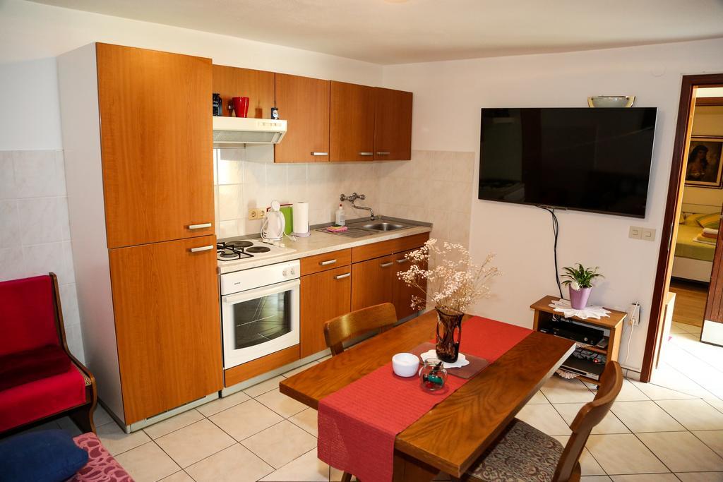 Apartments Divkovic Хвар Номер фото